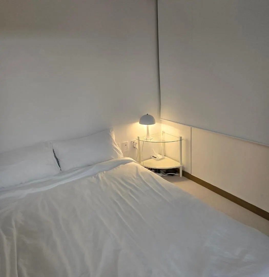 סיאול 3 Min Walk From Line 9 Seonyudo Station 2 Rooms